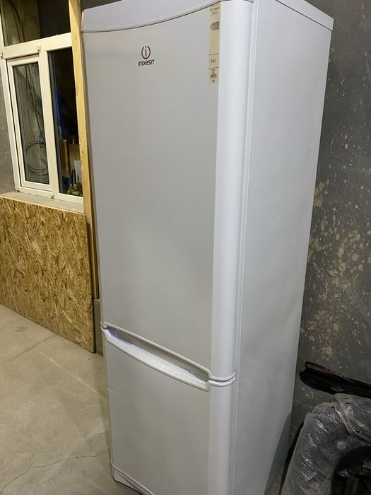 Muzlatgich, indesit