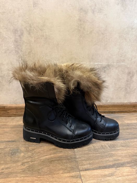 Ботуши с естествен пух