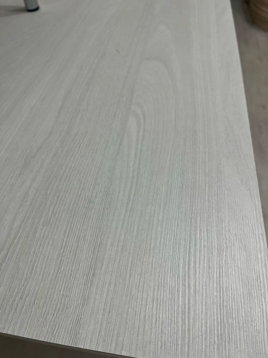 Стол со стульями для кухни