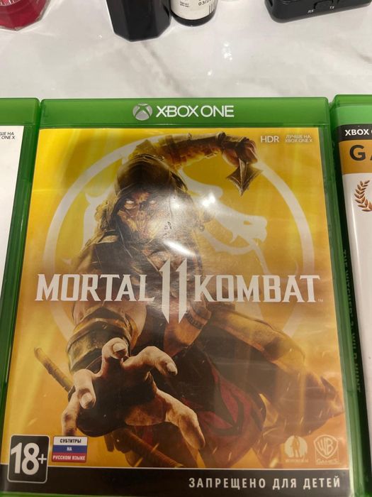 Продам Xbox one s