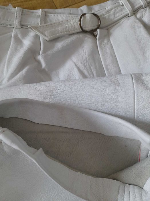 Pantalon piele naturala, s, 100 lei