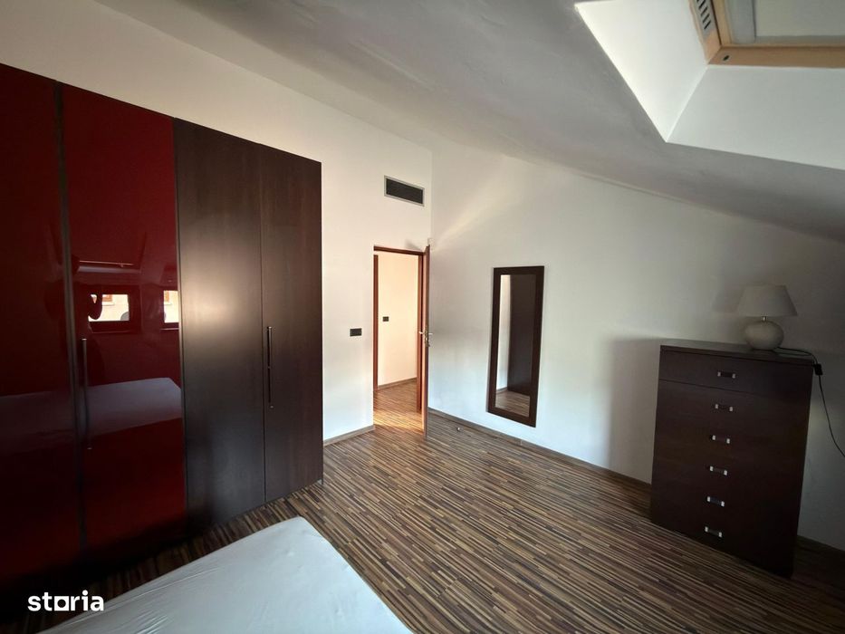 Apartament 3 camere decomandate, dispus pe două nivele