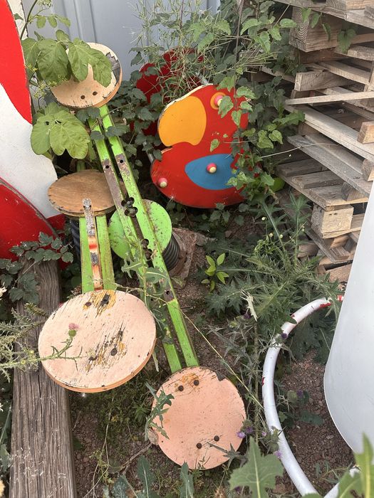 Детски клатушки, люлки и пързалка