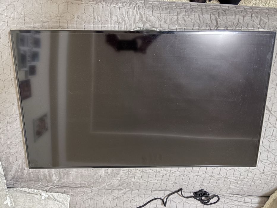 Vand Televizor Samsung SmartTV Cu Wifi(generatie mai veche)