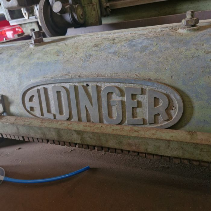 Mașină de rindeluit în grosime