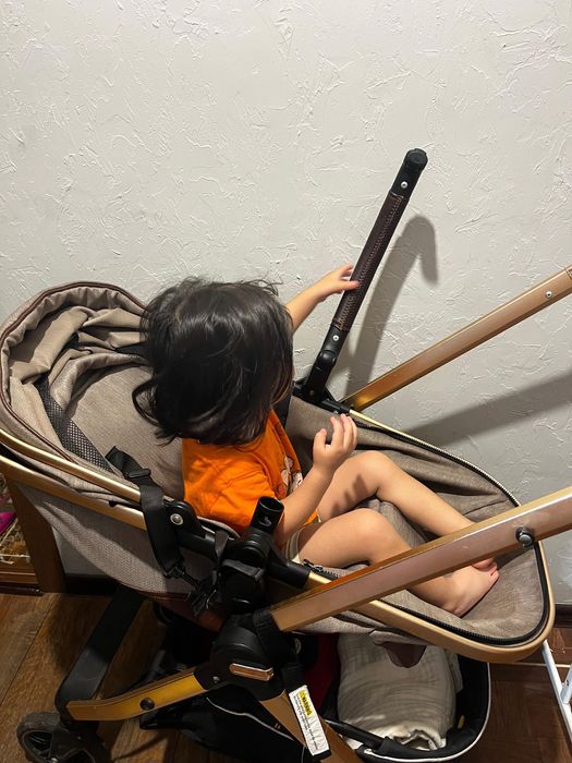 Коляска для малышей