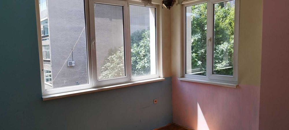 Продава се Тристаен апартамент в Стара Загора, Център - 100 кв.м за 1420 €/кв.м - Снимка #7