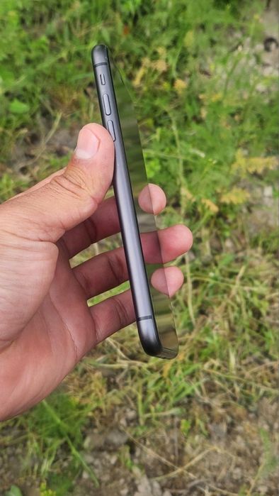 Srochna iphone 11 sotiladi