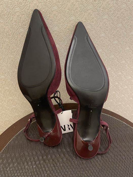Босоножки Zara