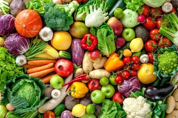 Скачать обои зелень, лук, баклажан, перец, овощи, помидоры, морковь, peppers, ра