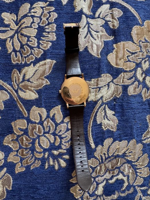 Наручные часы от Armani