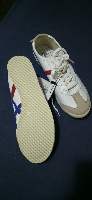 Маратонки Asicks