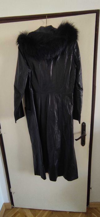 Стилно кожено палто