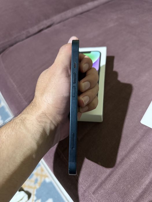 Продам Iphone 14