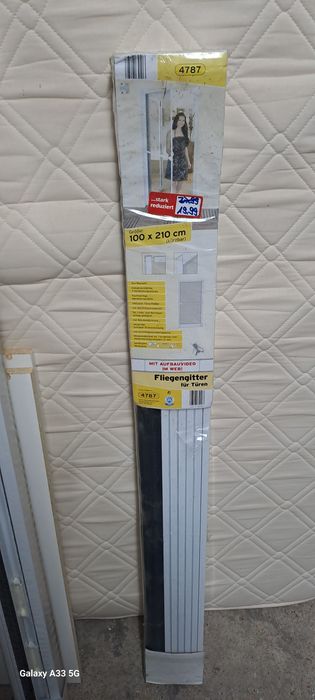 De vanzare jaluzele noi cu plasa de insecte