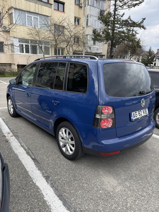 VOLKSWAGEN Touran 2010 — imagine 2