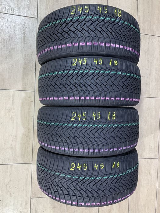 Set 245 45 18 de iarnă