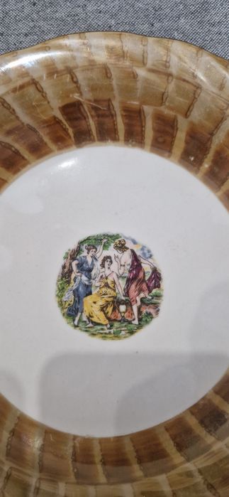 Комплект ретро порцеланови чинии