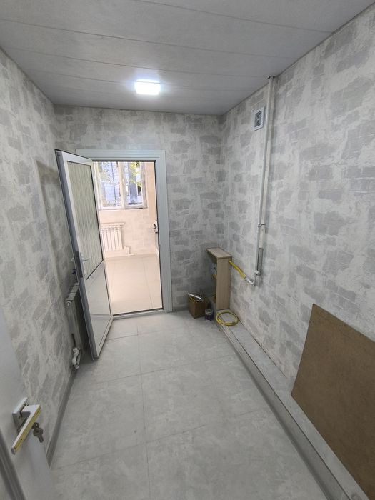 2 х комнатную квартиру Янгиюль. Новый евро ремонт. Первый этаж