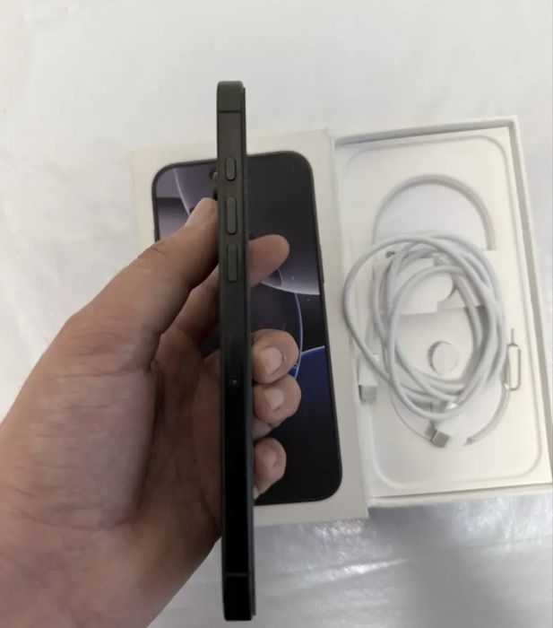 Продам iPhone 16 про 128гб