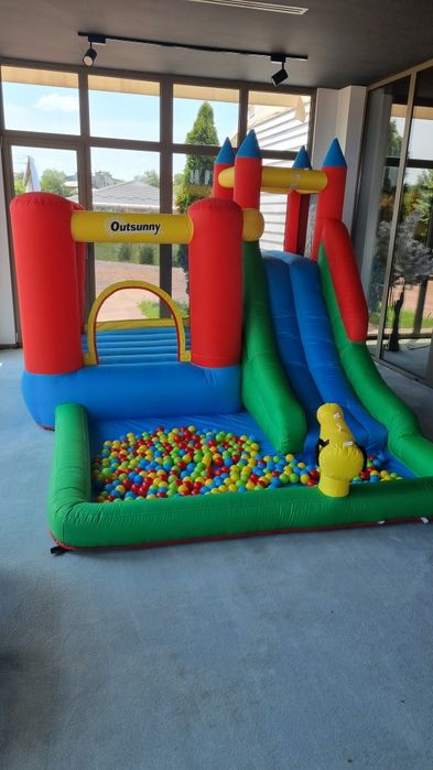 Castel gonflabil cu tobogan,piscina și trambulina.Petreceri/aniversari