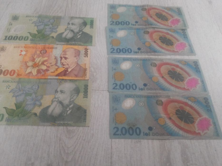 bancnote 2000 eclipsa 300 lei totul