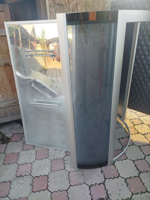 Душевая кабинка в рабочем состоянии