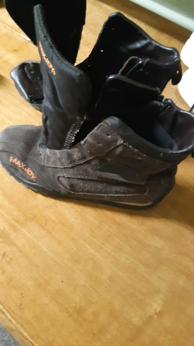 Adidaşi baieti marimea 35