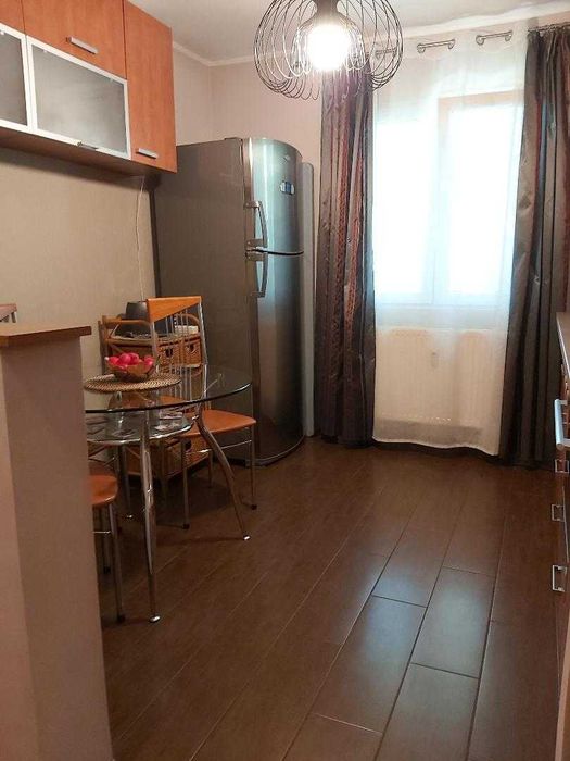 PROPRIETAR vand apartament 3 camere 4/4 sector 4