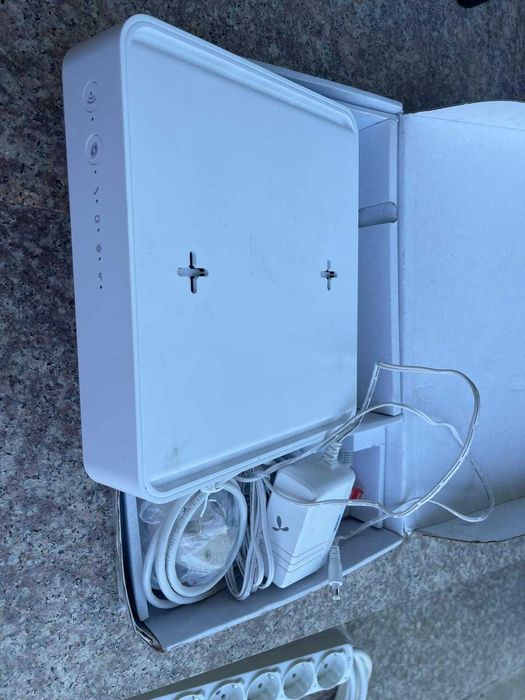 Router Telia X2 Technicolor DGA4330 Dual Band cu accesorii – numai 50 lei