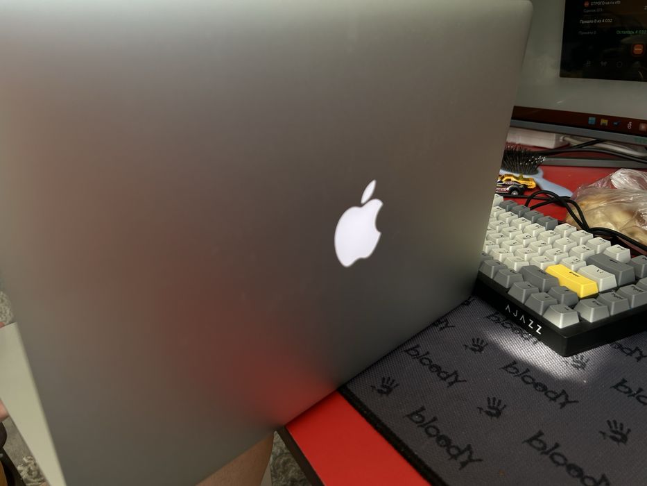 Продам MacBook Air 13”