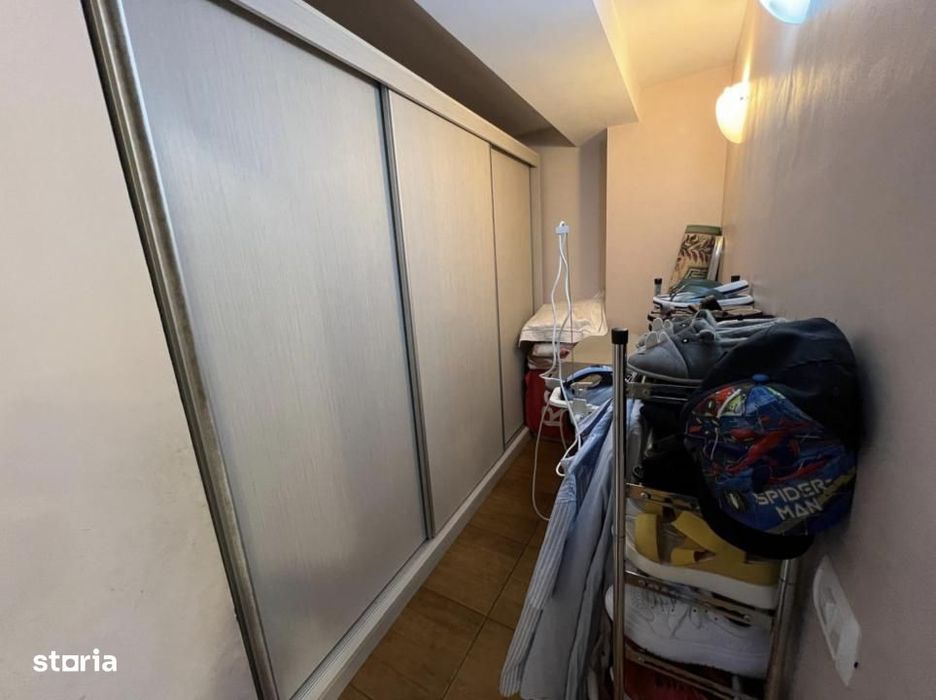 Casa individuala P+1+M - Curte proprie - Vedere lac - Oras Pantelimon