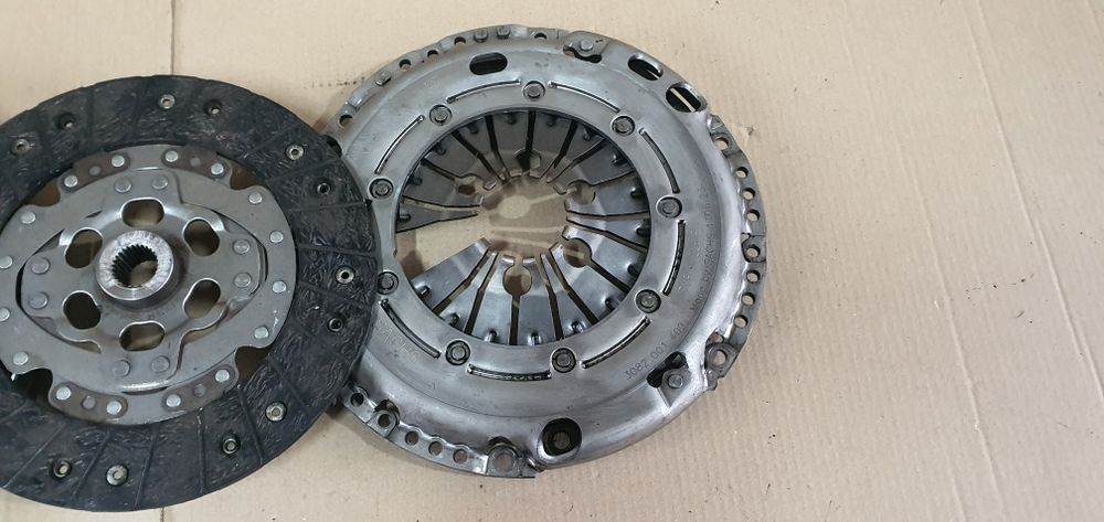 Kit ambreiaj Sachs cu volanta 1.9 tdi BLS BKC BXE BRU BJB