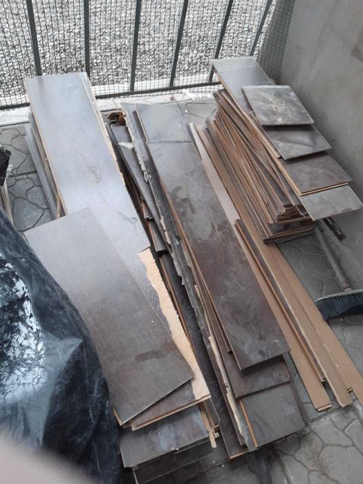 Отдам б/у ламинат