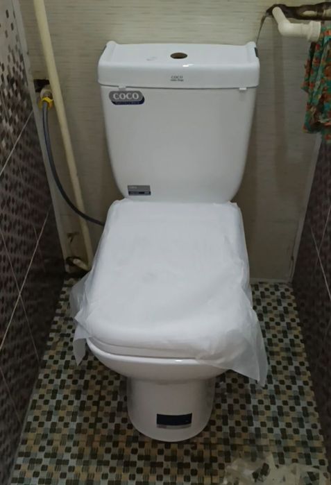 Сантехник установка унитаза