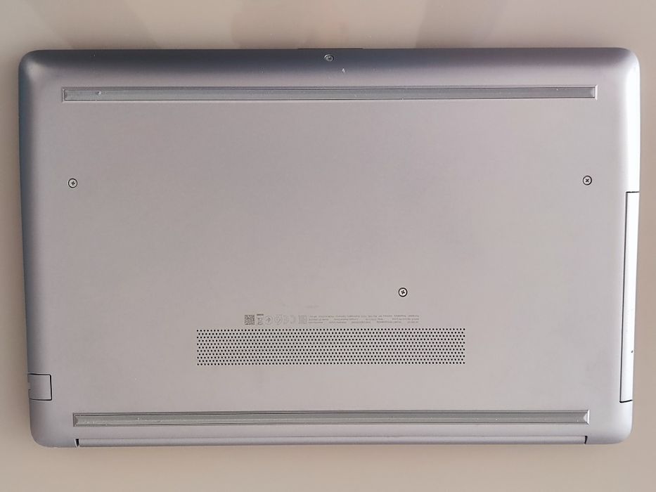HP 250 G7 /15.6/ i3-1005G1 /8GB ram/256 GB nvme