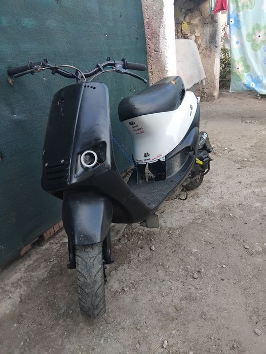 Vând Piaggio Zip