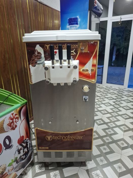 Frezer marojni aparat