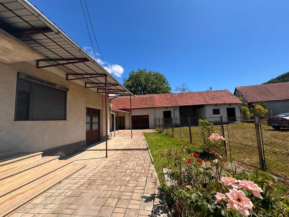 Casa de vanzare cu teren Vetel