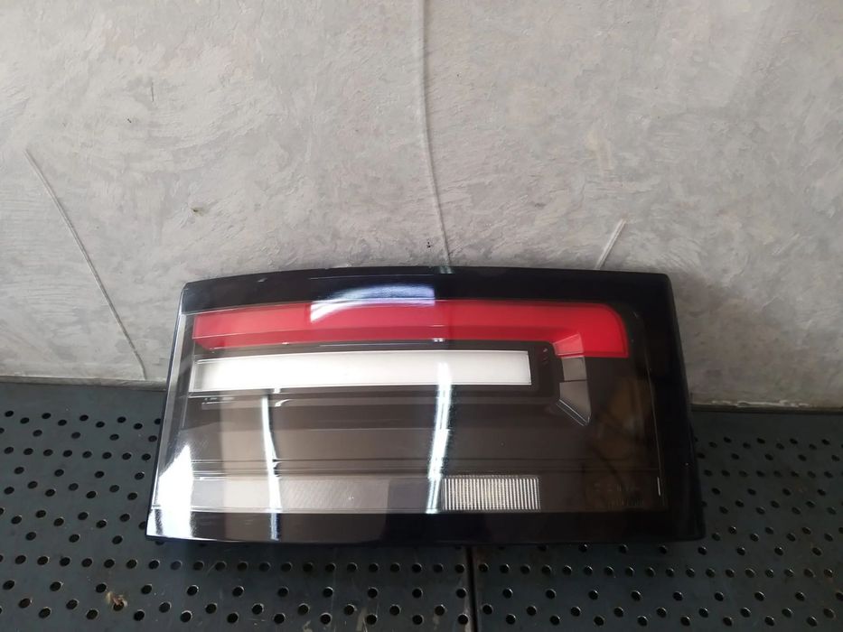 Stop tripla lampa stanga haion led land rover range rover discovery 5 l462 hy3213193ad