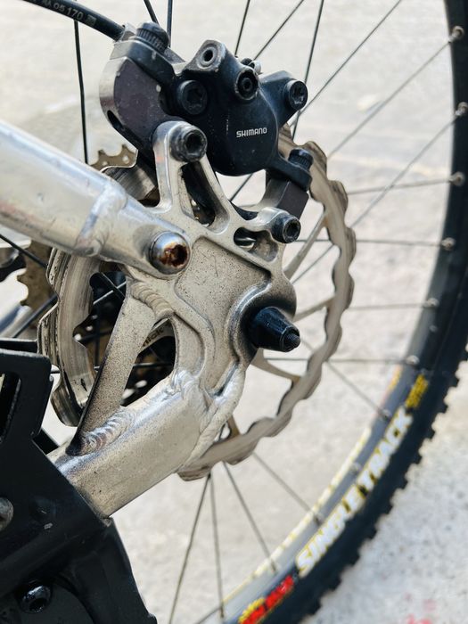 Vand bicicleta de munte