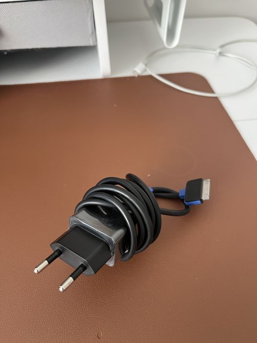 Iphone 4s в хорошем состоянии