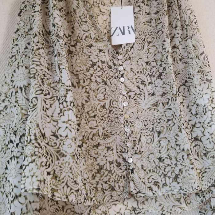 Женская блузка от ZARA
