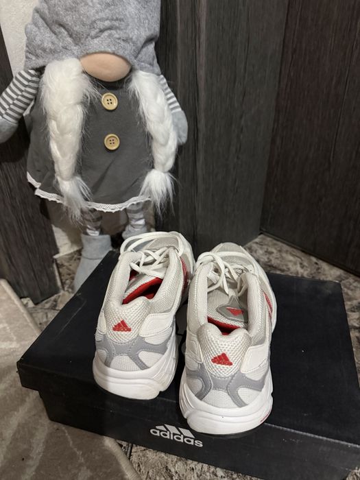 Маратонки Adidas