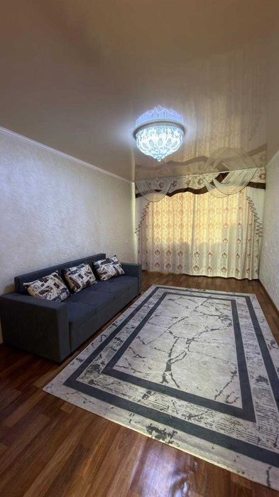 Сдам 2 комнатную квартиру, 6 мкр., дом 50