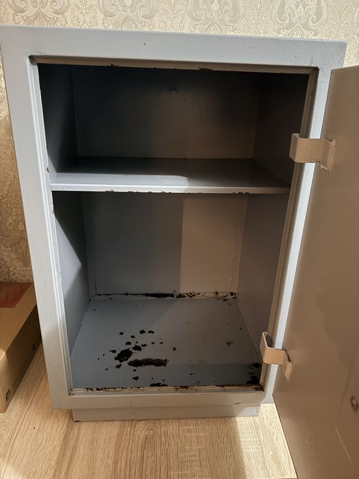 Сейф офисный б/у