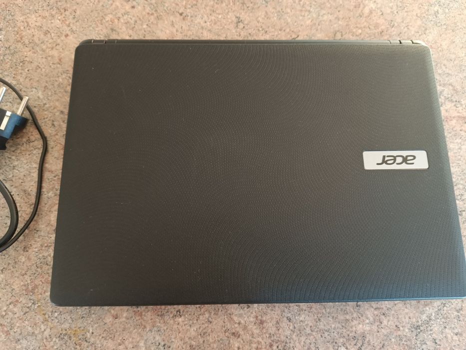 Laptop Acer ES1-411