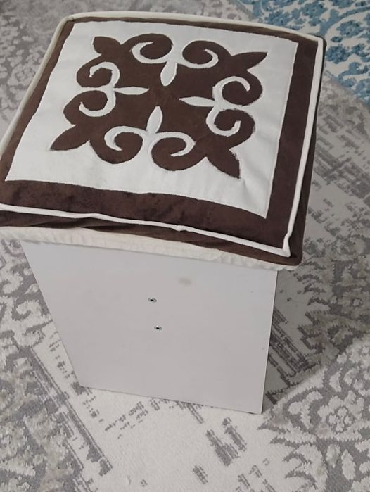 Орындыққа арналған қаптағыштар. Чехол для стуля.