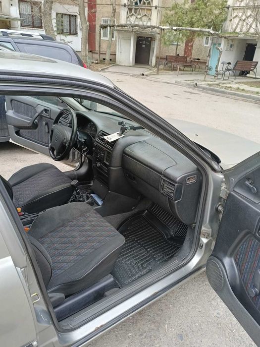 Продам Опель-Вектра !