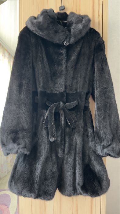 Продам шубу норковую